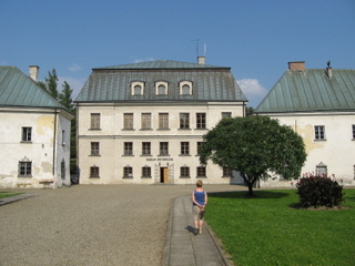 Paac  w Dukli obecnie Muzeum : fot przewodnik beskidzki Maria Tercha